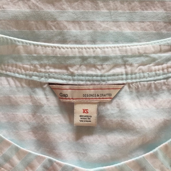 NWOT GAP light blue sleeveless buttoned casual summer TOP size XS - Picture 5 of 6